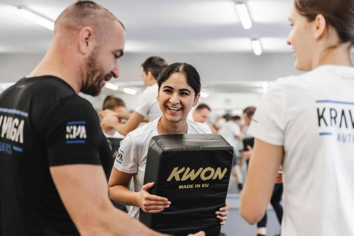 Krav Maga Training mit KWON Pad